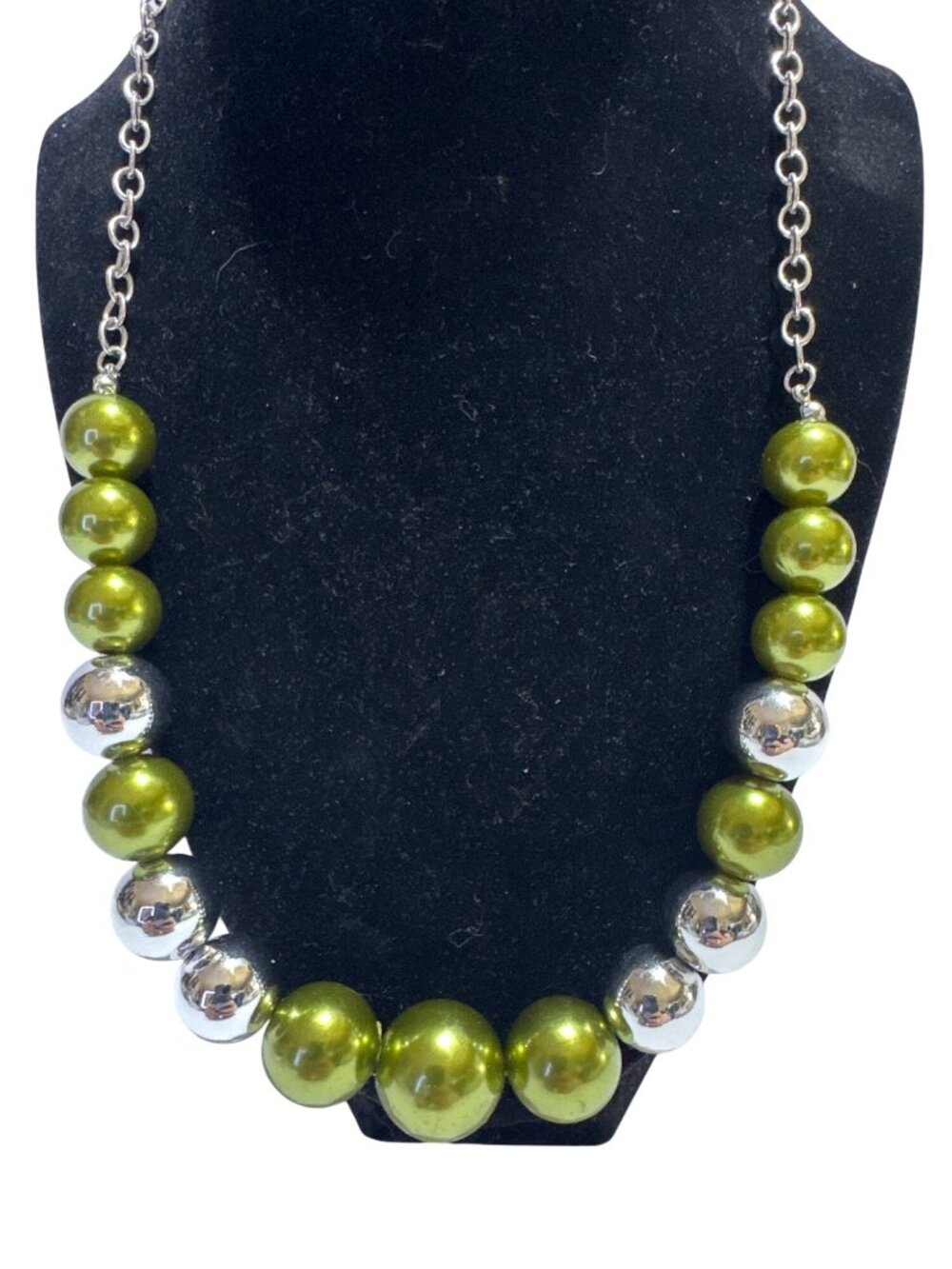 Green & Silver-Tone Chunky Graduated Beaded Necklace Adjustable 20 inch